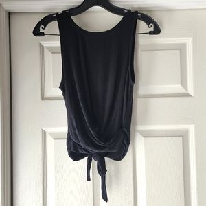 VS Twist Cropped Tank